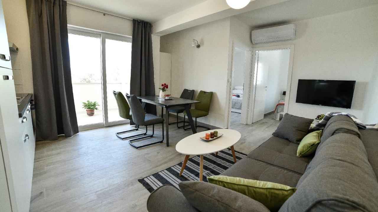 Holiday Home Mb Ražanj Exteriör bild
