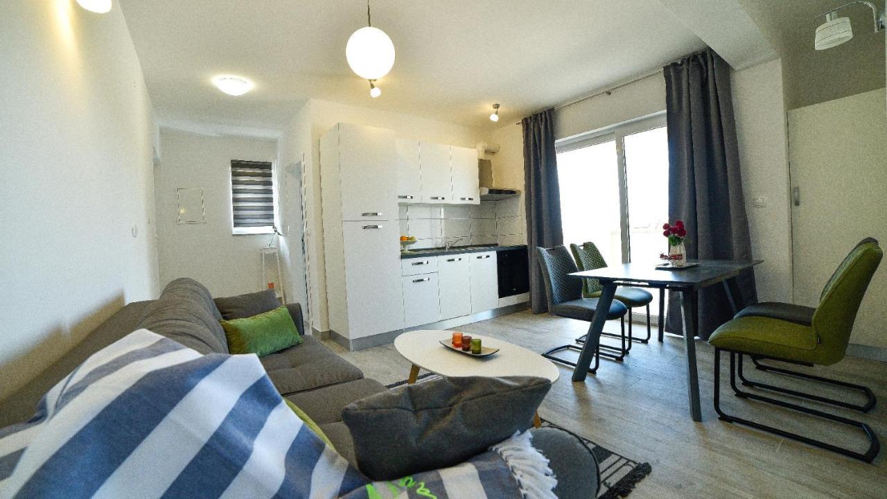 Holiday Home Mb Ražanj Exteriör bild