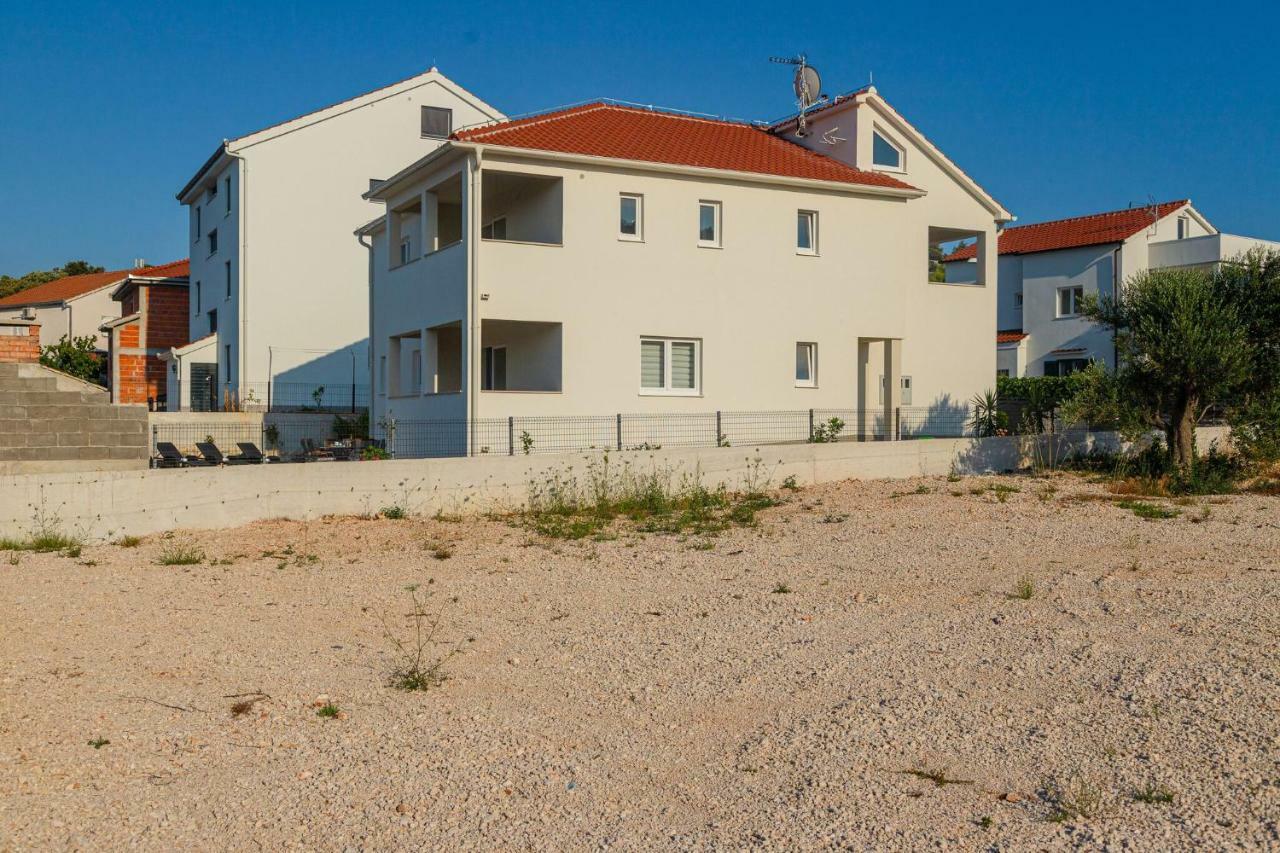 Holiday Home Mb Ražanj Exteriör bild